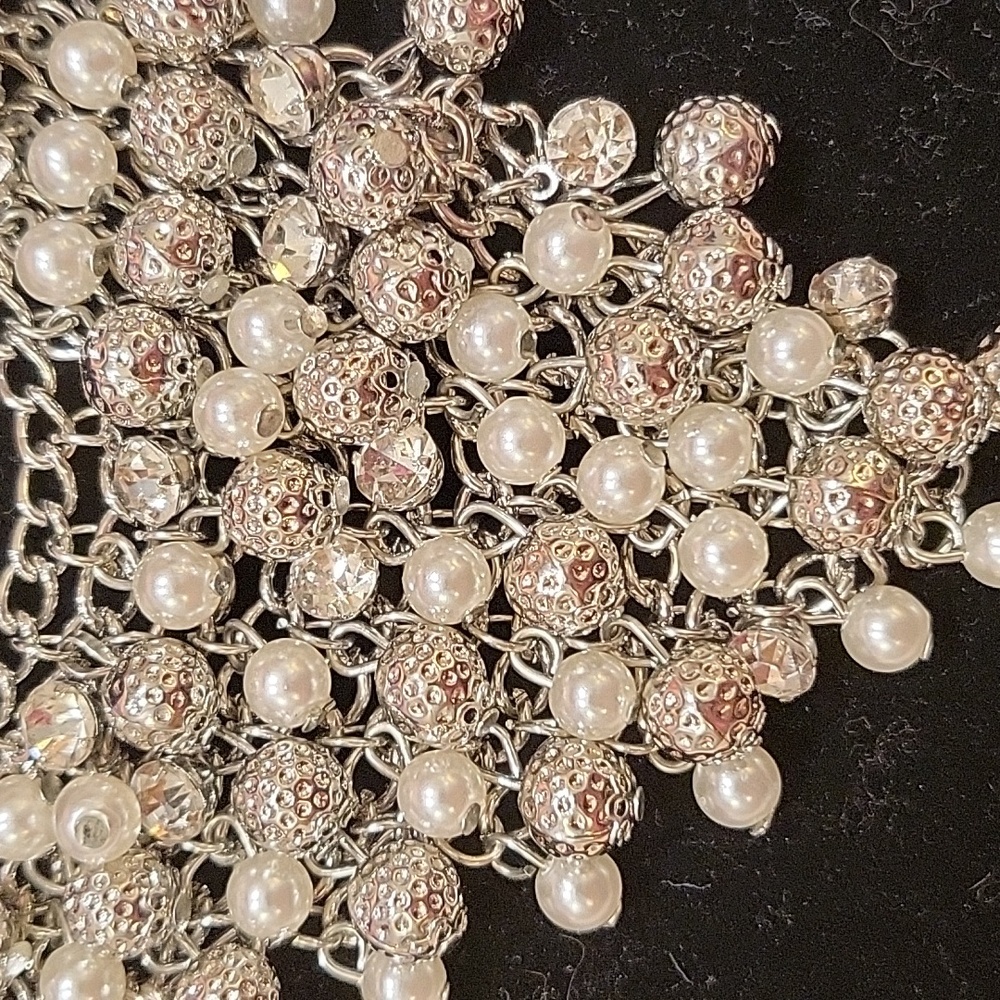 Necklace & Earrings - Picture 9 of 9